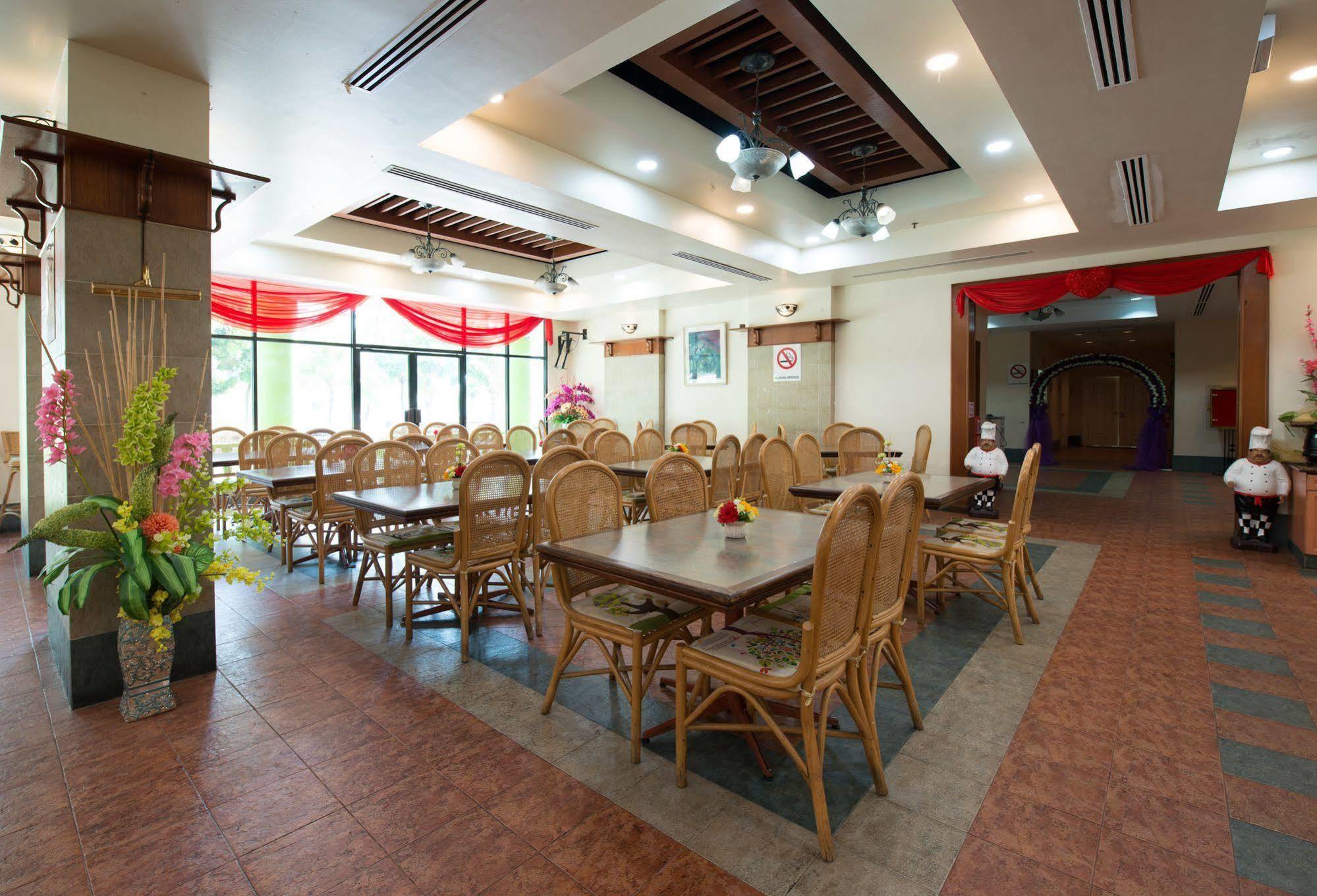 โรงแรมซุปเปอร์คาวบอย Malacca ภายนอก รูปภาพ